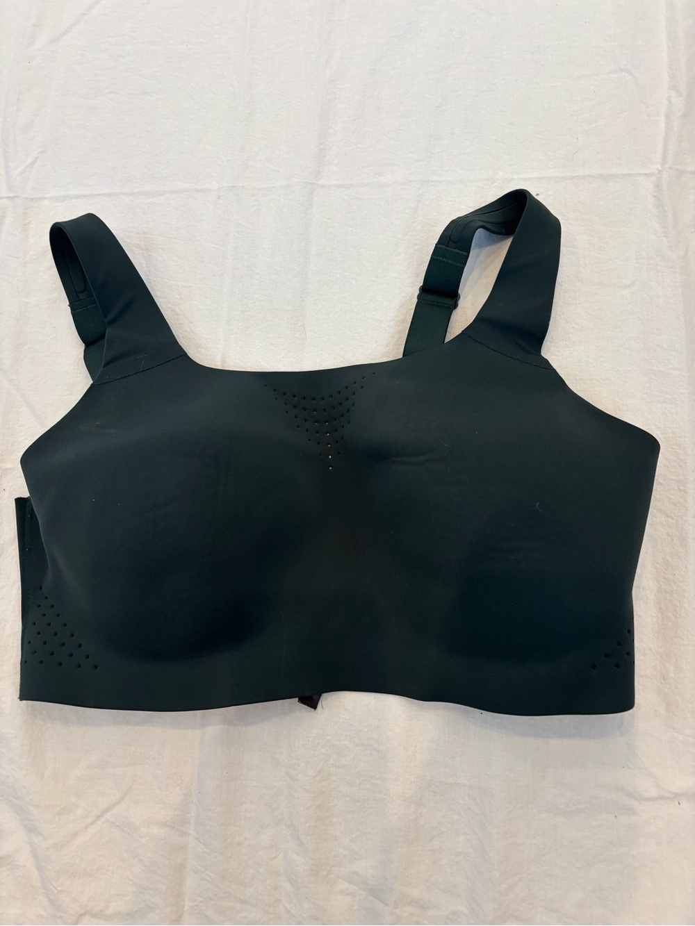 Victoria's Secret VSX Featherweight Max sports bra